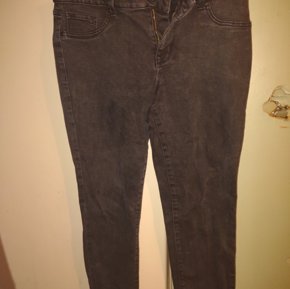 Woman's‎ Black Maurices Capri size Large Short
